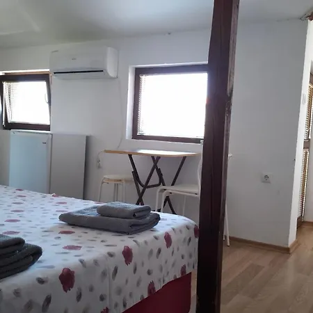 Estreya Pensión Tsarevo