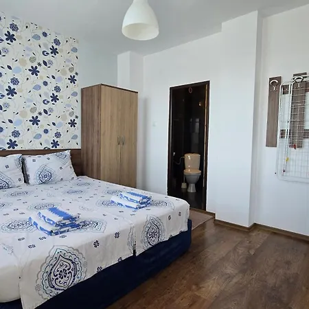 Πανσιόν Estreya 3*