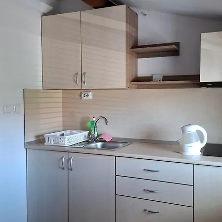 Πανσιόν Estreya 3*