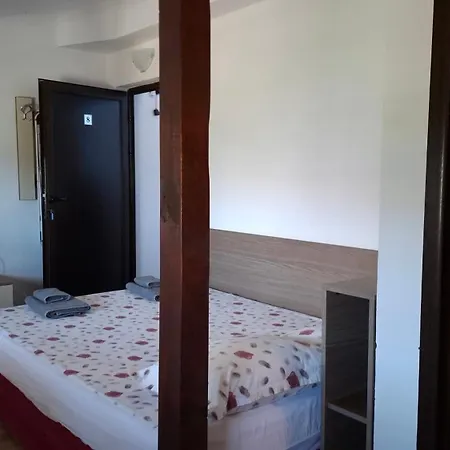 Πανσιόν Estreya Tsarevo