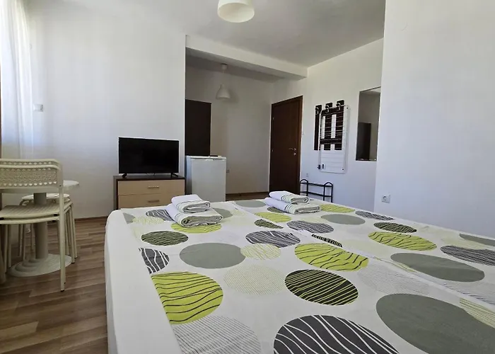 Affittacamere Estreya 3*