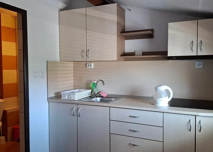 Affittacamere Estreya 3*